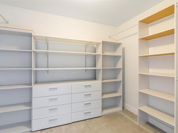 16385 Biscayne Blvd PH4, North Miami Beach FL 33160
