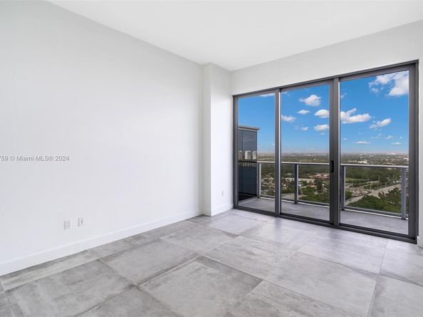16385 Biscayne Blvd PH4, North Miami Beach FL 33160