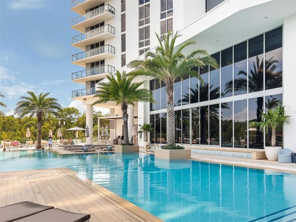 16385 Biscayne Blvd PH4, North Miami Beach FL 33160