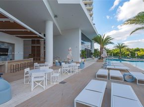 16385 Biscayne Blvd PH4, North Miami Beach FL 33160