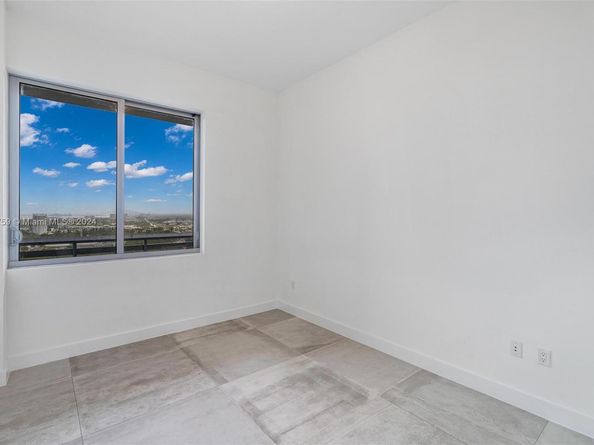 16385 Biscayne Blvd PH4, North Miami Beach FL 33160