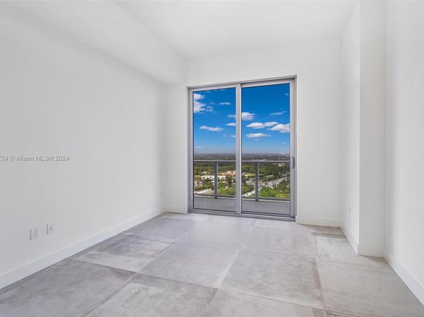 16385 Biscayne Blvd PH4, North Miami Beach FL 33160