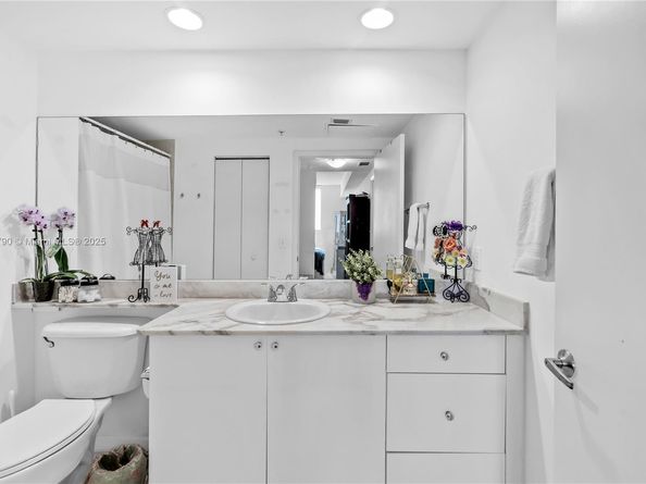 Undisclosed Address #A11802790, Aventura FL 33180