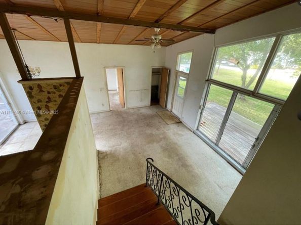 705 E River Dr, Margate FL 33063