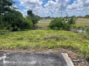 705 E River Dr, Margate FL 33063