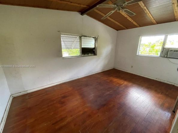 705 E River Dr, Margate FL 33063