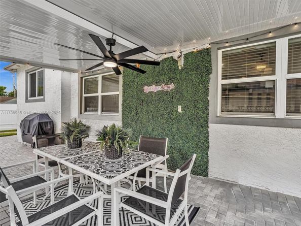 100 NW 8th Ave, Hallandale Beach FL 33009