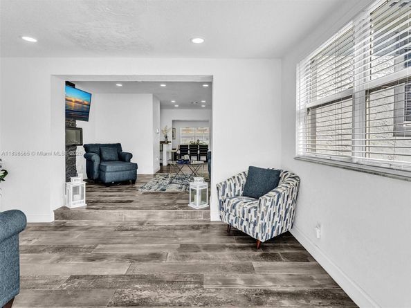 100 NW 8th Ave, Hallandale Beach FL 33009