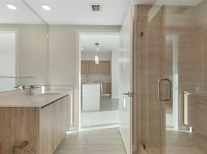 3900 Biscayne Blvd N905, Miami FL 33137