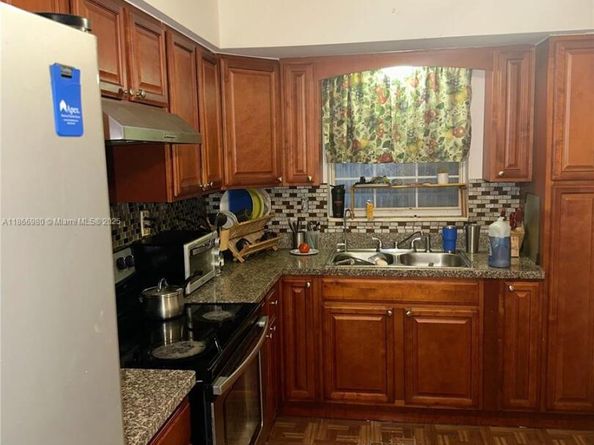 3801 NE 15th Ave, Pompano Beach FL 33064