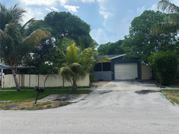 3801 NE 15th Ave, Pompano Beach FL 33064