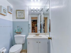 1400 NE 57th Ct 301, Fort Lauderdale FL 33334