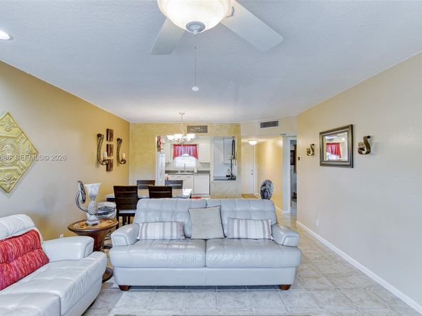 1400 NE 57th Ct 301, Fort Lauderdale FL 33334