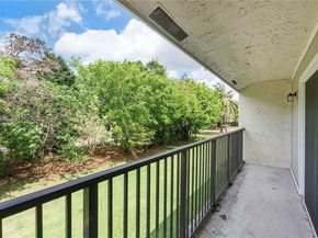 8133 Lagos De Campo Blvd J1, Tamarac FL 33321