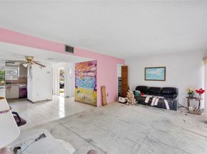 8133 Lagos De Campo Blvd J1, Tamarac FL 33321