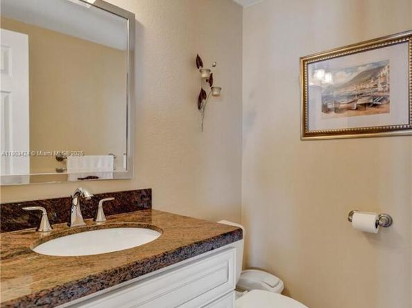322 Buchanan St 810, Hollywood FL 33019