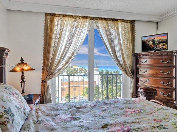 322 Buchanan St 810, Hollywood FL 33019