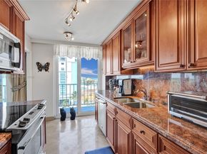 322 Buchanan St 810, Hollywood FL 33019