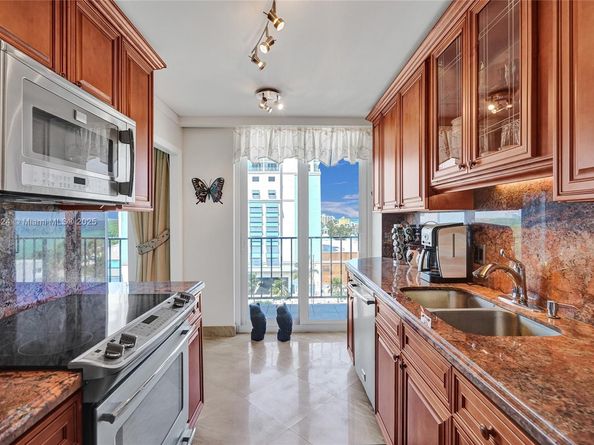 322 Buchanan St 810, Hollywood FL 33019