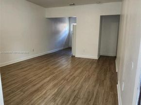 2729 NW 47th St, Miami FL 33142