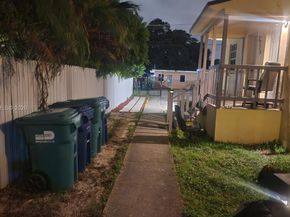 2729 NW 47th St, Miami FL 33142