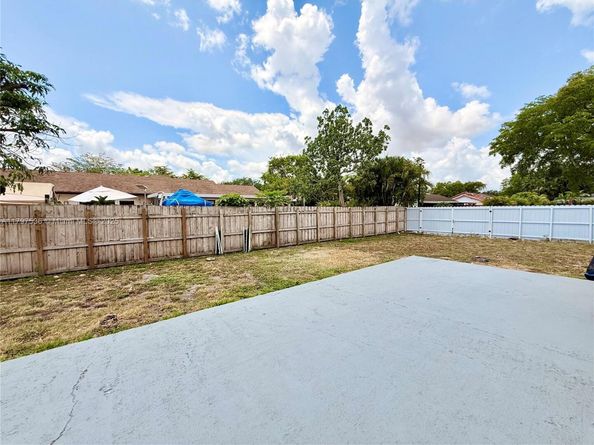 5730 NW 199th St, Hialeah FL 33015