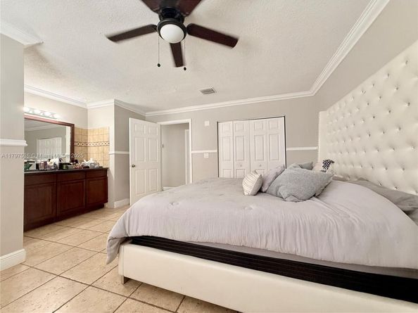 5730 NW 199th St, Hialeah FL 33015