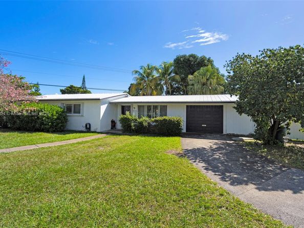 9630 SW 182nd St, Palmetto Bay FL 33157
