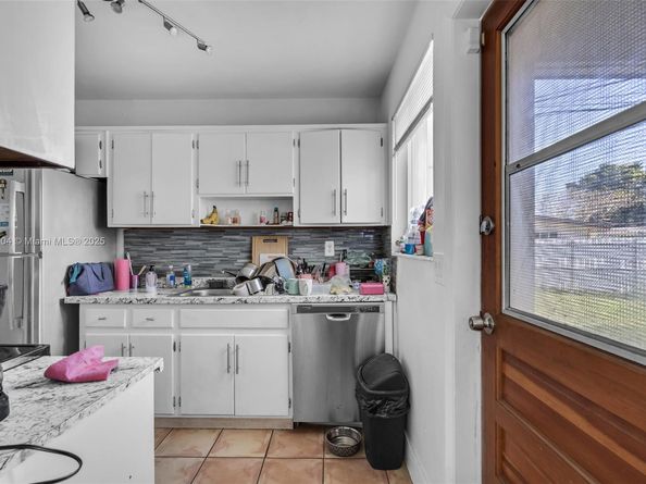 9630 SW 182nd St, Palmetto Bay FL 33157