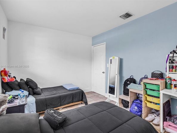 9630 SW 182nd St, Palmetto Bay FL 33157