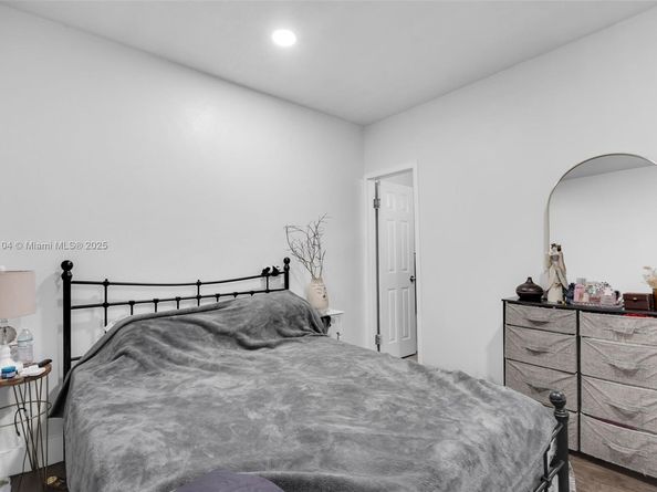 9630 SW 182nd St, Palmetto Bay FL 33157