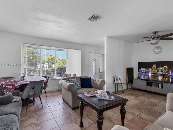 9630 SW 182nd St, Palmetto Bay FL 33157