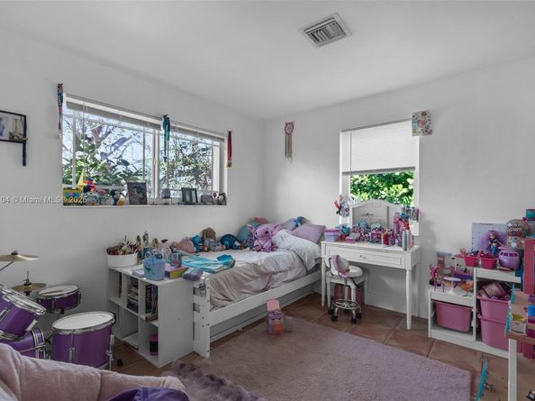 9630 SW 182nd St, Palmetto Bay FL 33157