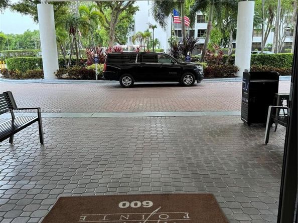 Undisclosed Address #A11830664, Aventura FL 33180