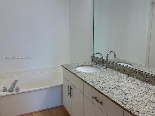 Undisclosed Address #A11830664, Aventura FL 33180