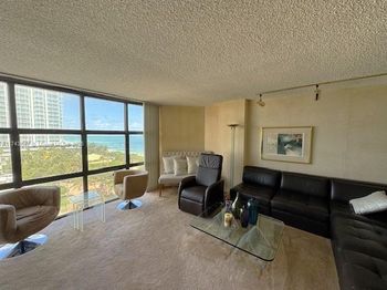 6423 Collins Ave