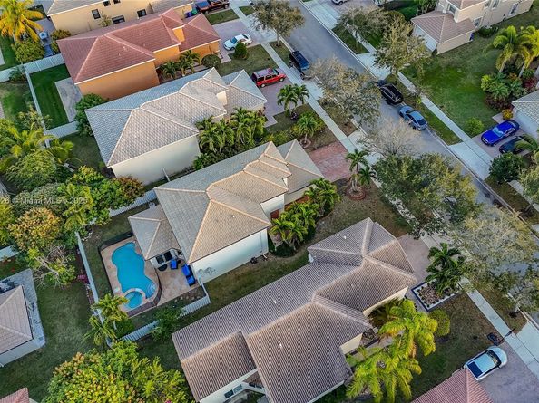 16341 SW 29th St, Miramar FL 33027