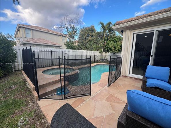 16341 SW 29th St, Miramar FL 33027