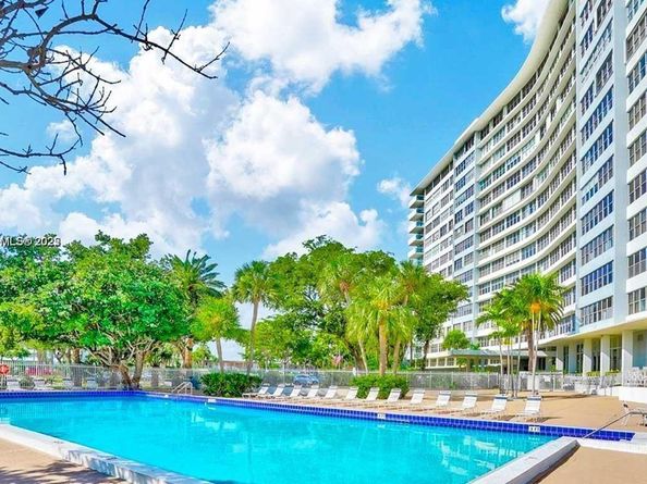 7441 Wayne Ave 4R, Miami Beach FL 33141