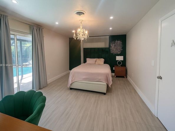 Undisclosed Address #A11901159, Miami FL 33157