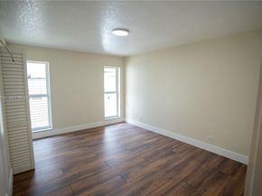 8915 NW 26th Ct, Coral Springs FL 33065
