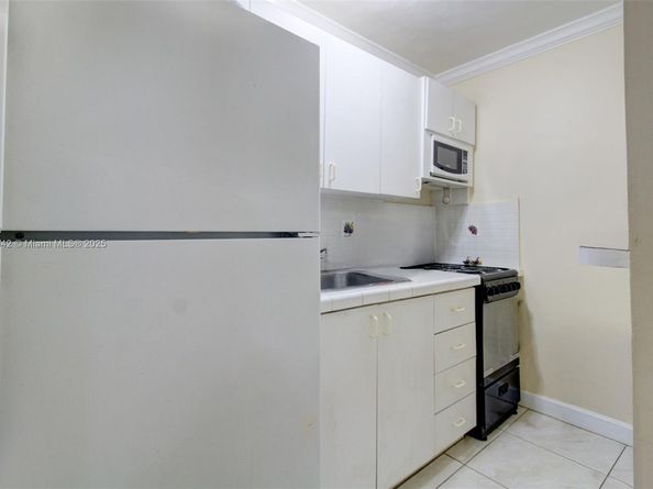 1312 NW 4th St 402, Miami FL 33125
