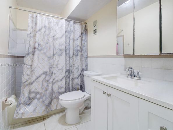 1312 NW 4th St 402, Miami FL 33125