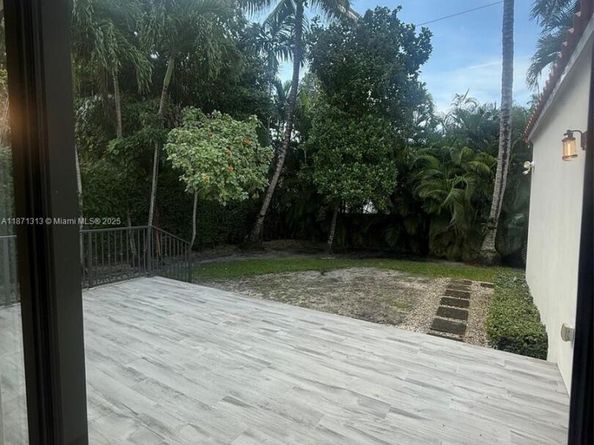890 NE 72nd Terrace, Miami FL 33138