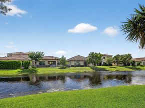 1042 SW 113th Ter 121, Pembroke Pines FL 33025