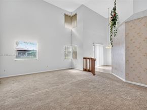 1042 SW 113th Ter 121, Pembroke Pines FL 33025