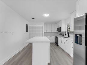 14420 Graves Dr, Miami FL 33176