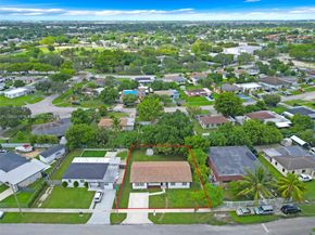 14420 Graves Dr, Miami FL 33176