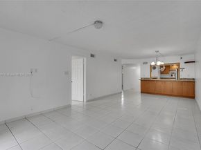 8940 S Hollybrook Blvd 109, Pembroke Pines FL 33025