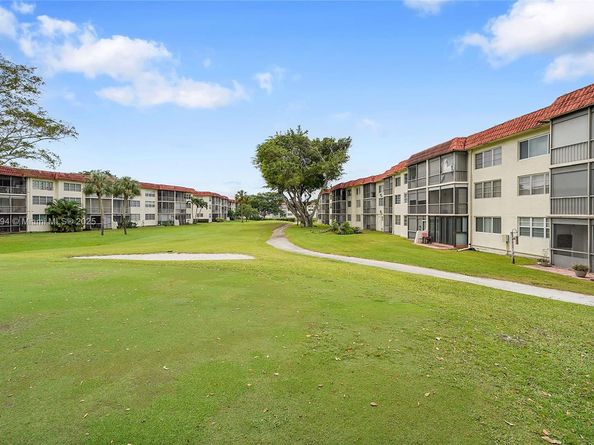 8940 S Hollybrook Blvd 109, Pembroke Pines FL 33025
